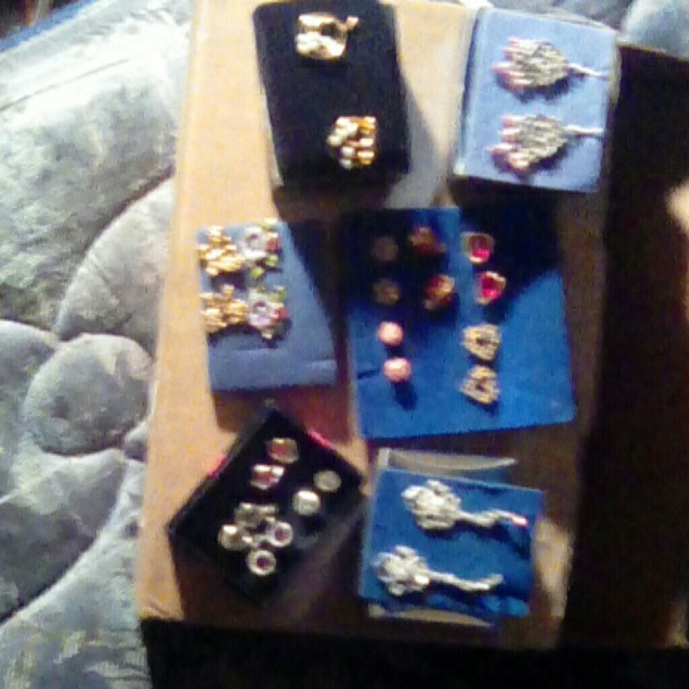 Avon earrings kit #1